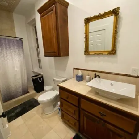 Stylish one bedroom apartment in downtown Jackson