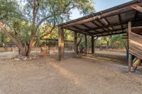 Remodeled Ranch House on 3 acres with Horse Facilities Hotel a Tanque Verde