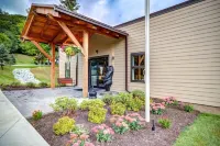 Suite Spot at Sugar- Ski Oma's Meadow!