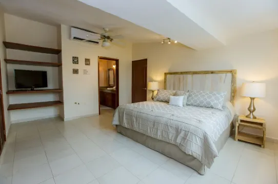 Cancun - Beach front Residence with Private Pool - Hotel Zone