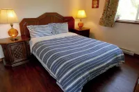 Otter Lake B&B, Denman Island, BC, Canadafamily friendly, coastal Hotel in zona Mushroom Beach