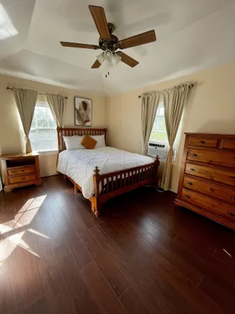 3 bedroom home with pool