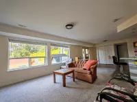 Spacious Family-Friendly Suite Near Cultus Lake with Private Entrance & Patio
