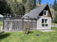 Nautical Acres - A Private Cottage On Acreage, Steps (250m) From Beach Access