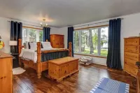 Waterfront Cottage ~ Fireplace ~ Kawartha