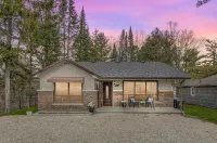 Steps to the Beach & Minutes to the Mountains! Hotels near Wasaga 500 Go-Karts