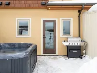 Sun Peaks Luxury Town House Hotels in Sun Peaks