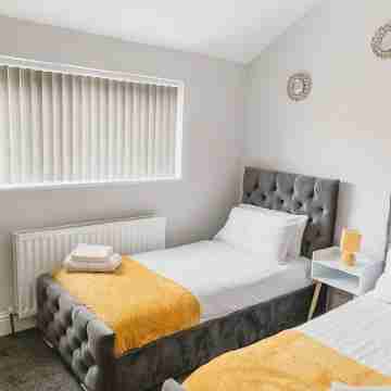 Gateshead Services Apartment - Ideal for holidays and contractors Rooms