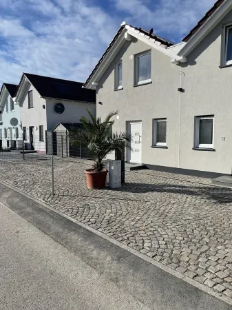 Ferienhaus Heinz, directly on the lake with its own bathing jetty!