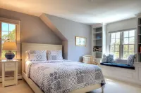 Secluded Oasis w/ Heated Salt Pool - 10 Minutes from Newport & Beaches