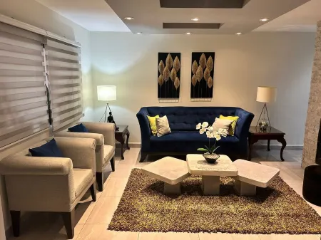 GRAN ALOJAMIENTO:) 5 HABITACIONES CON BAÑO Y CLIMA