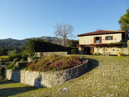 LIMA COTTAGES // CASA DO CERCADO Отели в г. Аркуш-ди-Валдевеш