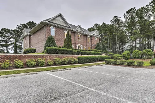 Anderson Golf Club Condo w/ Community Amenities! - parking
