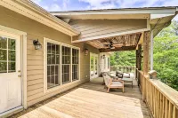 Pond on-Site! Dog-Friendly Blue Ridge Mtn Retreat - parking