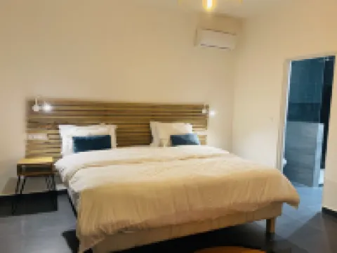 Hotel du Phare Hotéis próximos à(ao) African Renaissance Monument