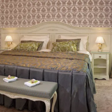 Savoy Hotel Отели рядом с достопримечательностью «МолдЭкспо»