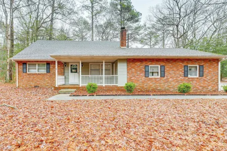 6 Mi to Salisbury Forest-View Sanctuary!