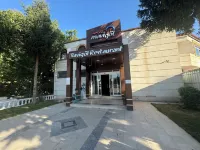 Mavigol Hotel - parking