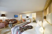 Golfhotel les Hauts de Gstaad & Spa فنادق في Jaun