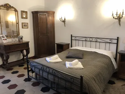 超時飯店 Caravan Palace (Palazzo della Carovana)附近的飯店