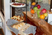 Maki Hotel - breakfast