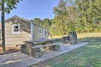 Porch, Fire Pit and Grill Blue Ridge Mtn Cottage! - Wifi