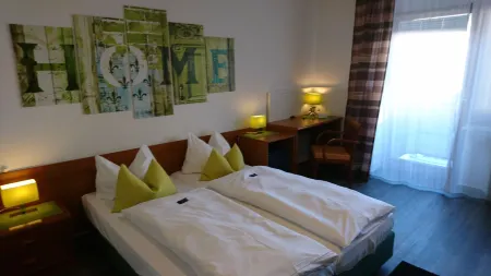 Hotel Deutschherrenhof Отели рядом с достопримечательностью «Трирский собор»