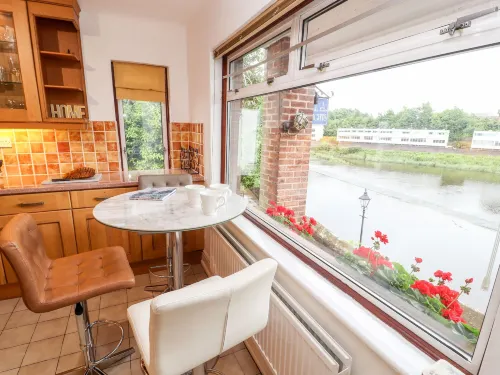 Dee Heights Penthouse - balcony
