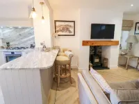 8 Crown Lane Hotels in Conwy