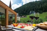 Naturhotel Rainer فنادق في Stulles