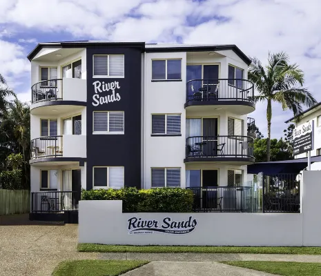 River Sands Apartments Hotels in Diddillibah