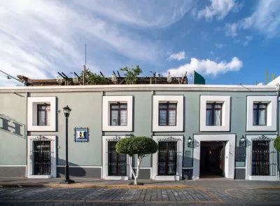 修士之家飯店 Iglesia Nacional Presbiteriana San Pablo附近的飯店