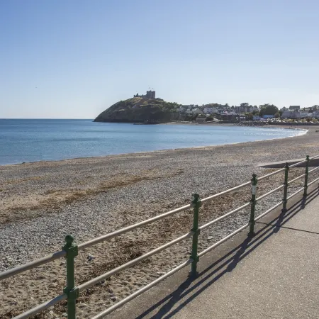 Dinlle