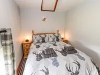 Lathkill Barn Hotels in Taddington