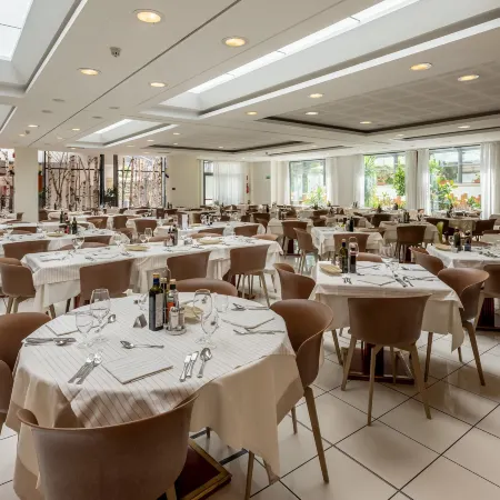Alpholiday Dolomiti Wellness & Family Hotel Отели в г. Димаро
