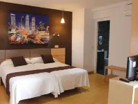 Hostal Falfes Hôtels à proximité de : Tour BBVA