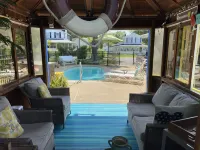 Colonial Beach Plaza Bed & Breakfast - Beach