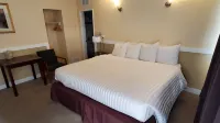 Comox Valley Inn & Suites Hotels near The Alberni Project - HMCS Alberni Museum and Memorial