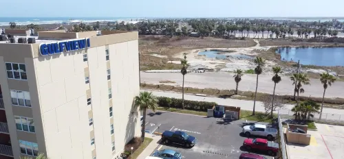 Beach Access Condo Nice Pool/Hot Tub Area w/BBQ 2 Bedroom Home by RedAwning Hotels in Port Isabel