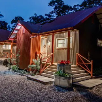 Volcano Village Estates