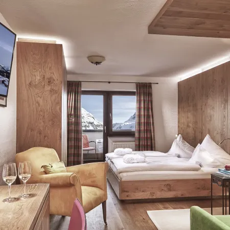 Hotel Goldener Berg