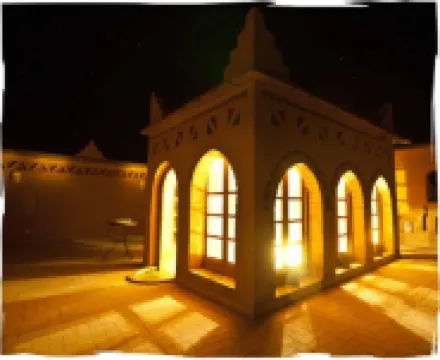 艾特奧馬爾古堡酒店