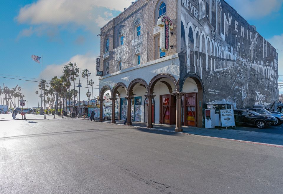 2. 세임선 베니스 ..