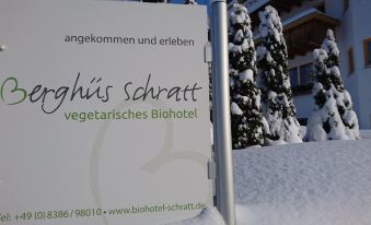 Berghüs Schratt - Einfach Anders - Ihr Vegetarisches Und Veganes Biohotel