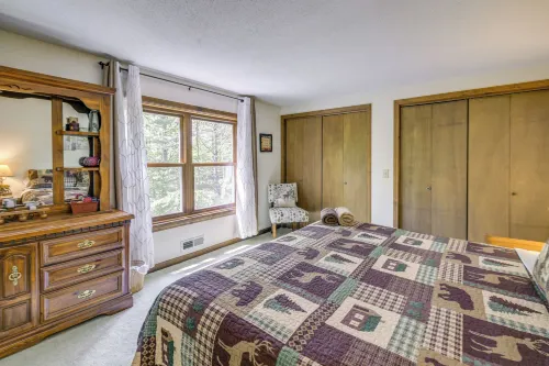 New Hampshire Vacation Rental - Walk to Beach! - Wifi
