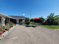 Hillside Inn Pembroke