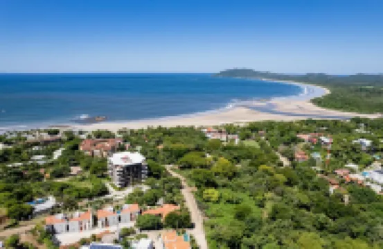 La Perla #154: 3 bed/3 bath 5th floor Ocean Views!