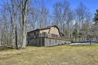Springwater Cabin Near Hiking, Lakes, and Vineyards - Wifi
