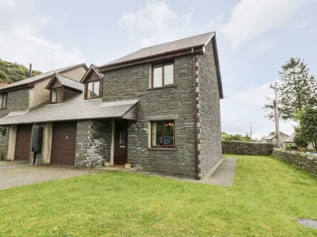 6 Stad Yr Ysgol Отели в г. Blaenau Ffestiniog