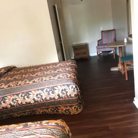 Park n Stay Inn